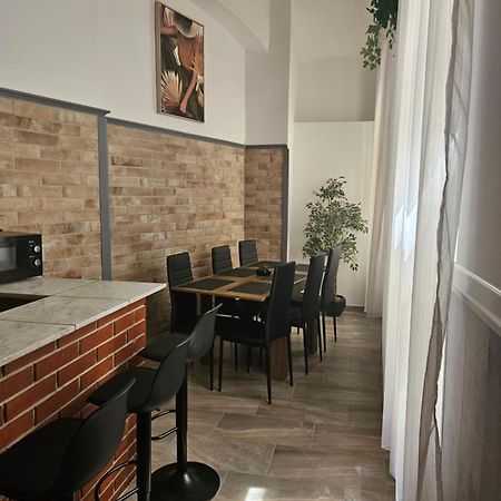D3 Basilica Luxury Spacious Free Parking For 1 Car Будапеща Екстериор снимка