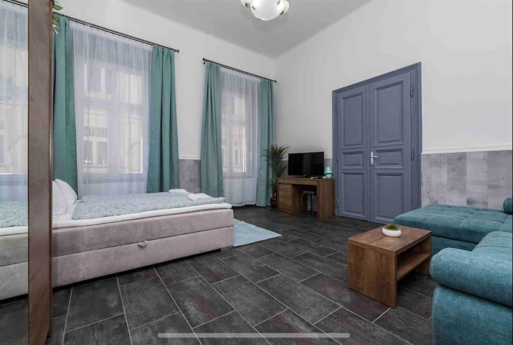 D3 Basilica Luxury Spacious Free Parking For 1 Car Будапеща Екстериор снимка