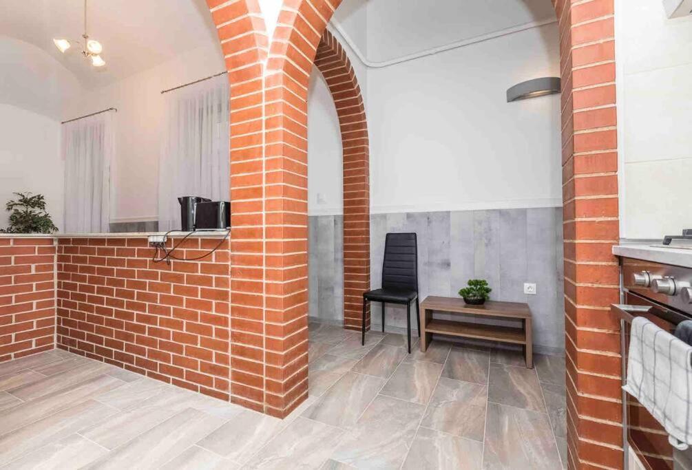 D3 Basilica Luxury Spacious Free Parking For 1 Car Будапеща Екстериор снимка